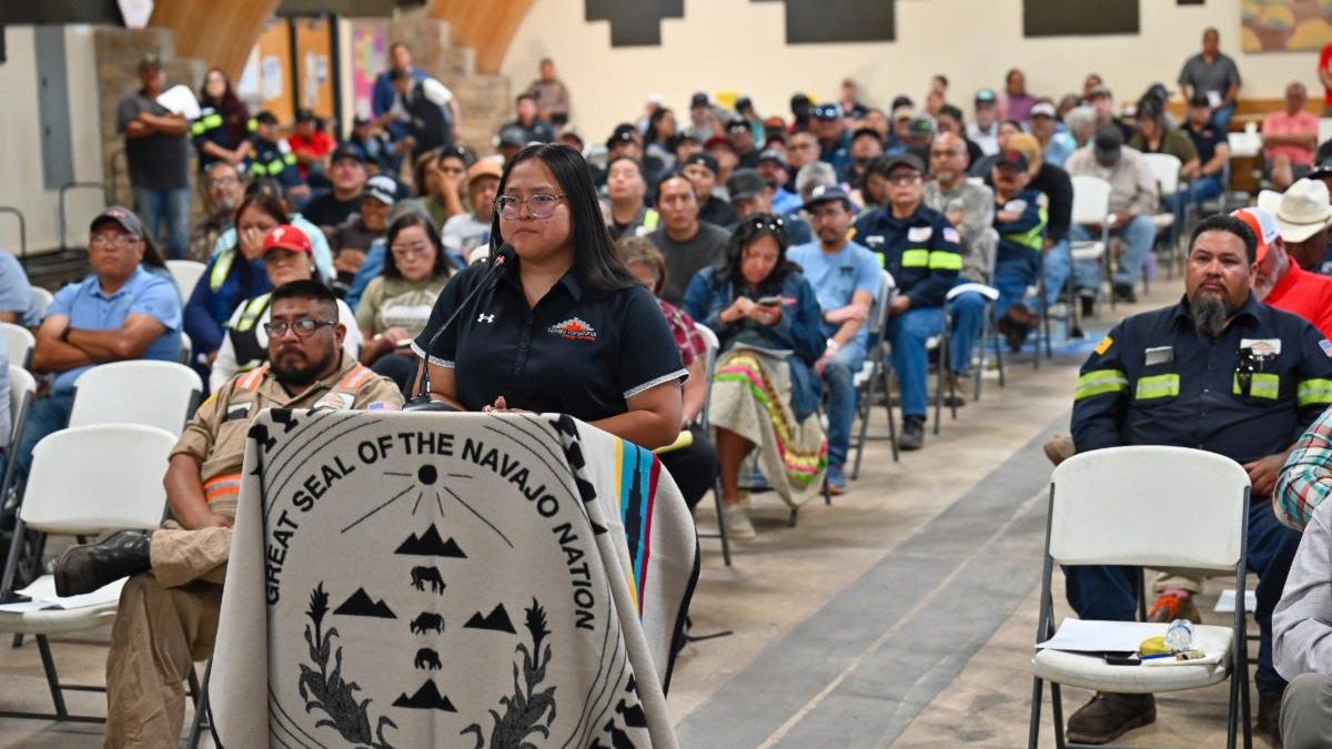Public hearing to hear from Navajo Nation citizens about bringing back coal mining on Navajo Nation. (Photo/Navajo Nation)